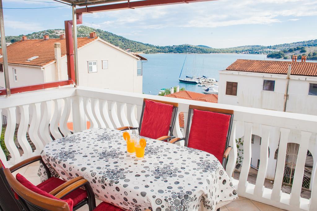 Hana Home - Apartments Tisno Bagian luar foto